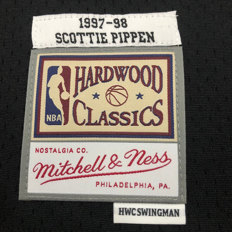 Chicago Bulls Scottie Pippen 1997/98 Black Jersey By Mitchell & Ness
